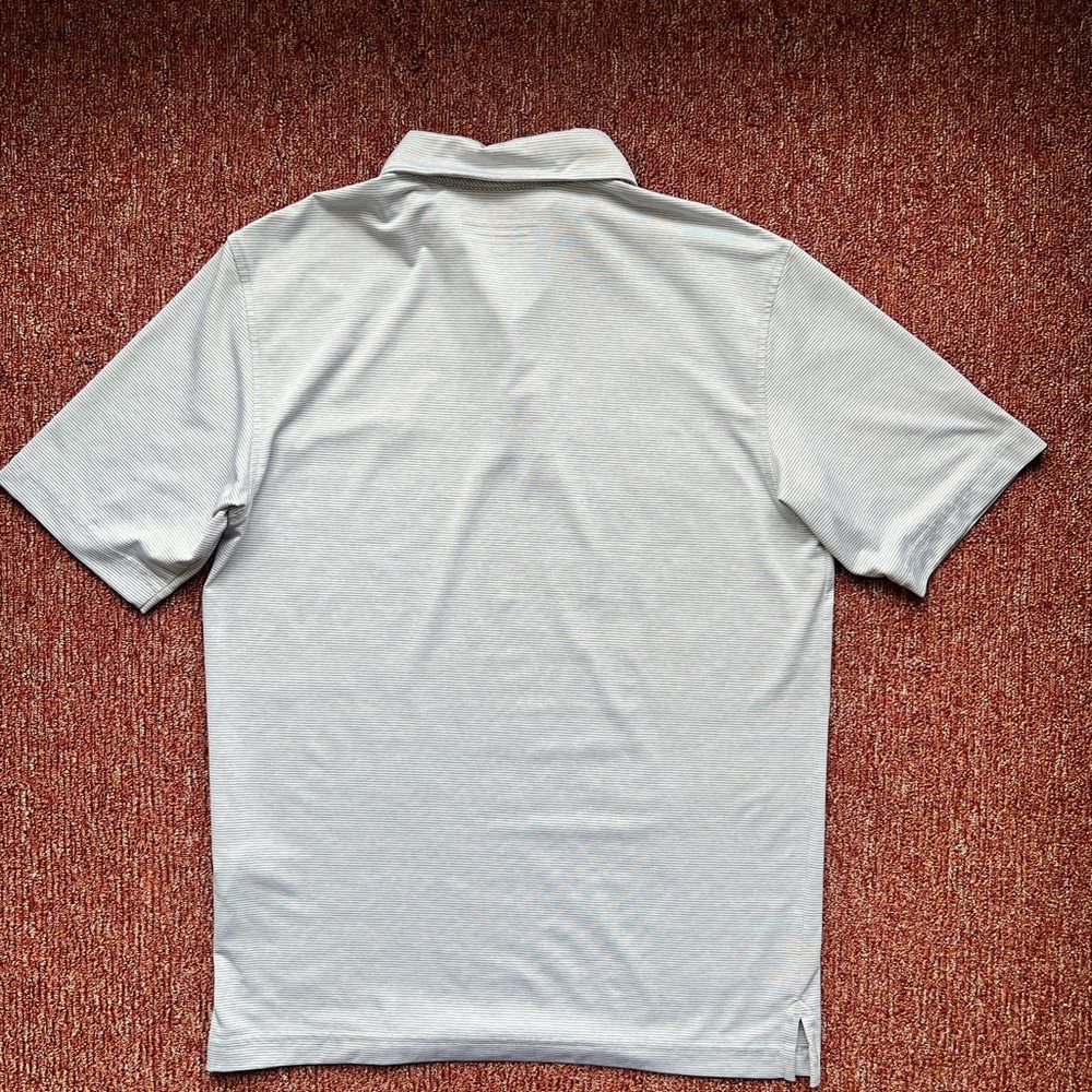 Men's Vineyard Vines Light Gray w/White stripes Performance Polo Shirt - XS - Picture 5 of 7